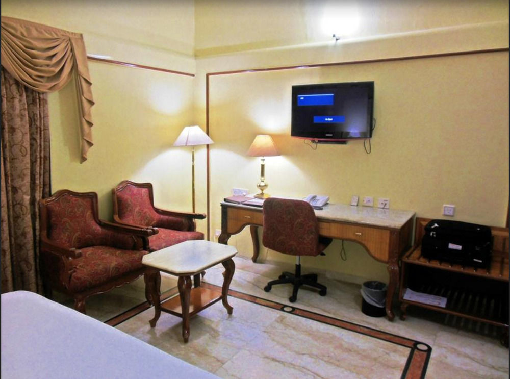 Raj Park Hotel Chennai Exterior foto