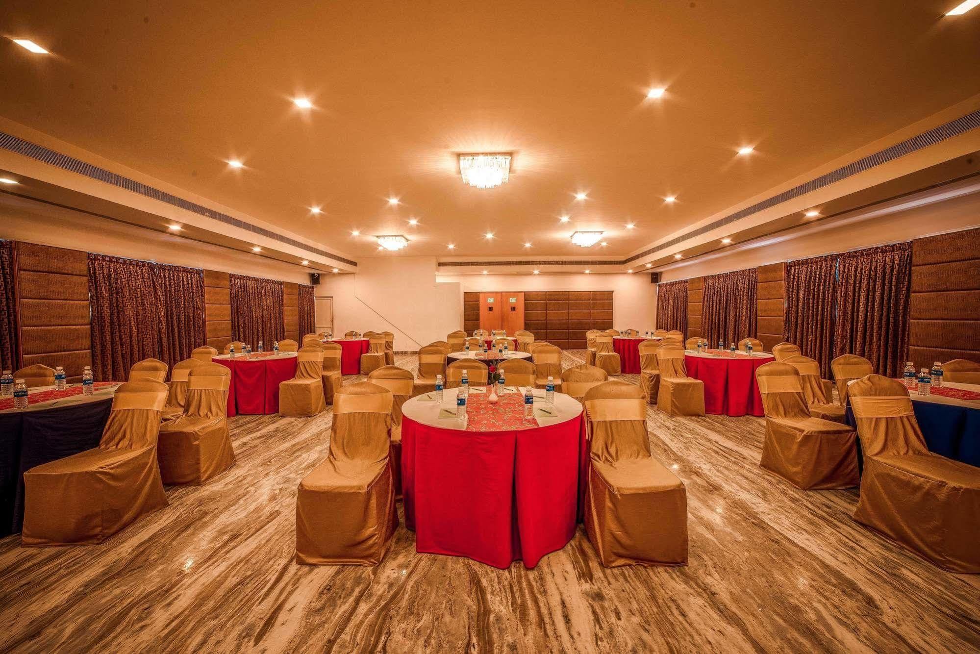 Raj Park Hotel Chennai Exterior foto